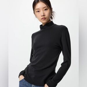Uniqlo Black Turtleneck T-shirt